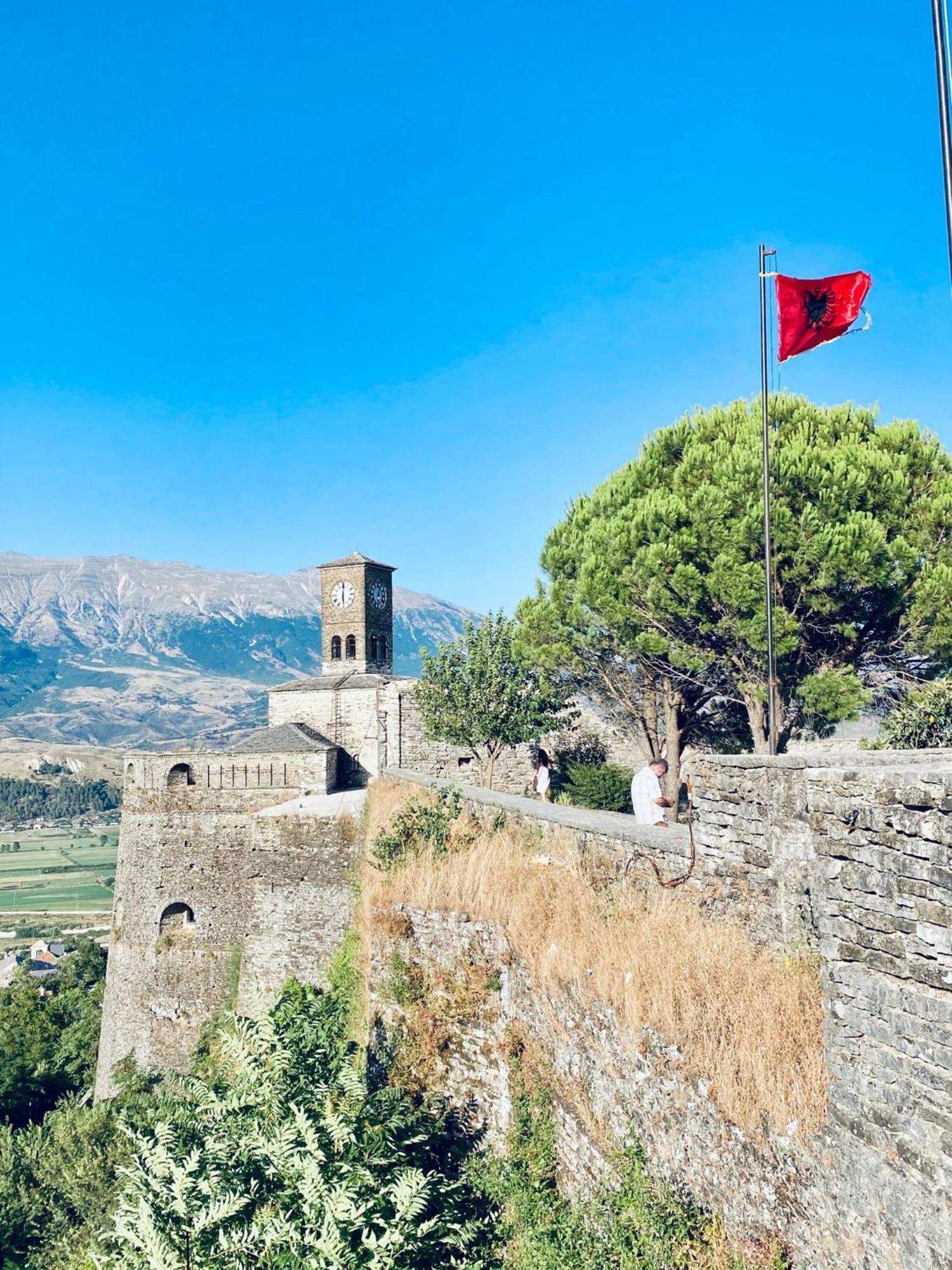 Dai Apartments Gjirokastër Esterno foto